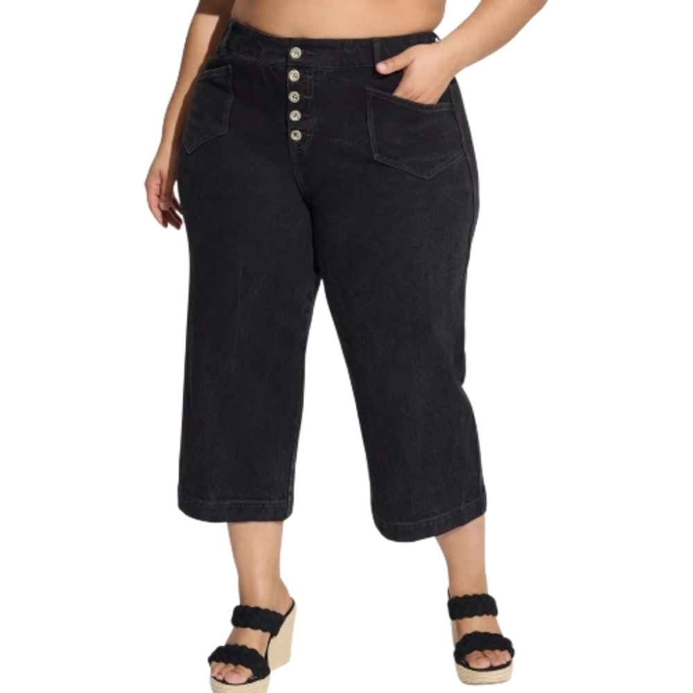 Torrid Black Flat Front Crop‎ Denim Jeans Size 14